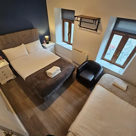 Eyre Square Lane Apartment